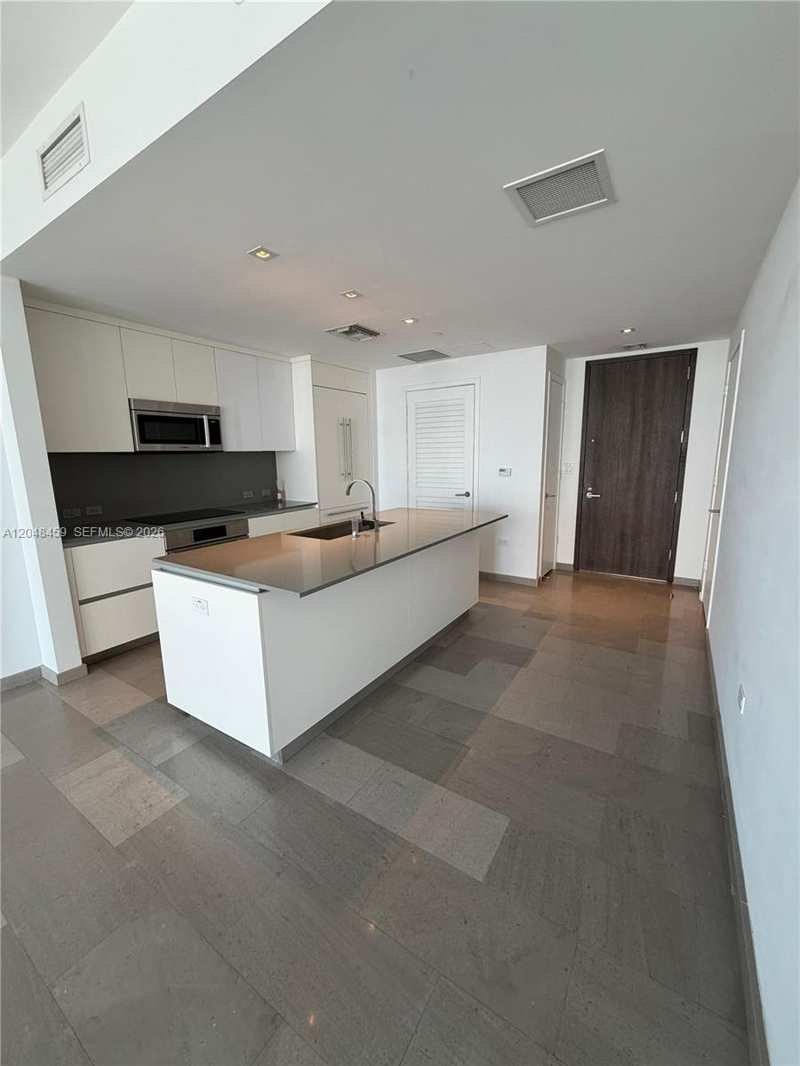 68 SE 6th St # 2506, Miami FL 33131