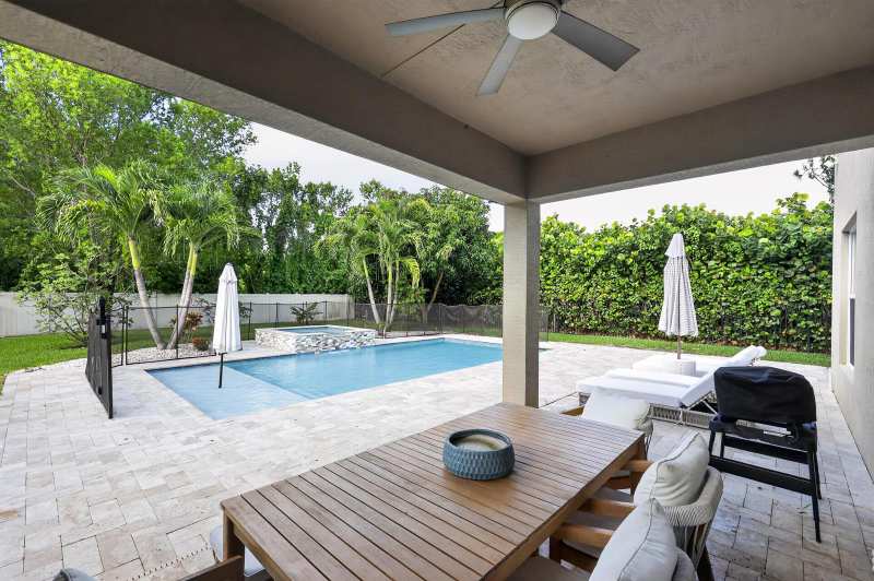 7050 Limestone Cay Road, FL 33458