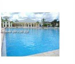 2720 NE 3rd Dr # 102, Homestead FL 33033