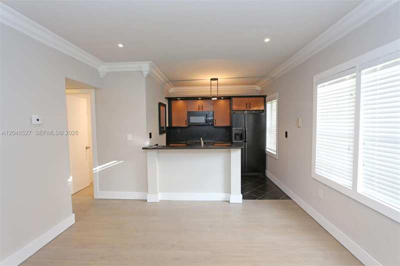 3395 Franklin Ave # D, Miami FL 33133