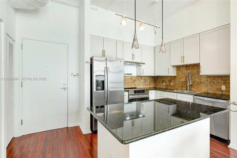 2001 Biscayne Blvd # 2514, Miami FL 33137
