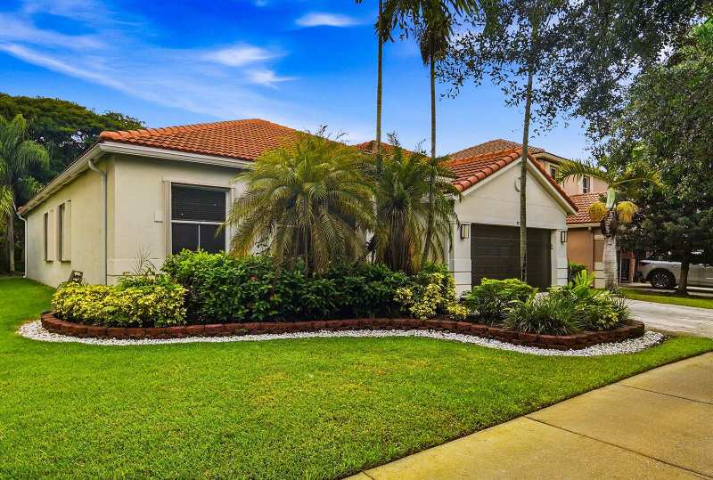970 Tulip Circle, Weston FL 33327