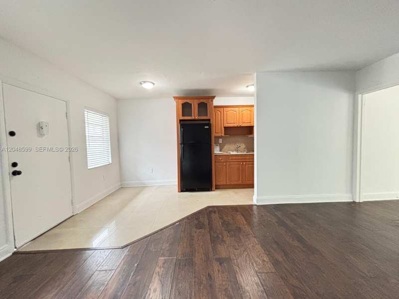 1860 Venice Park Dr # 110, North Miami FL 33181