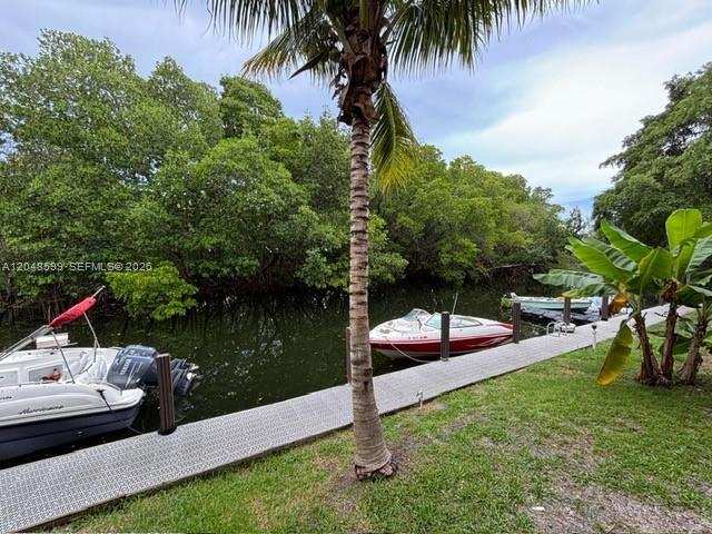 1860 Venice Park Dr # 110, North Miami FL 33181