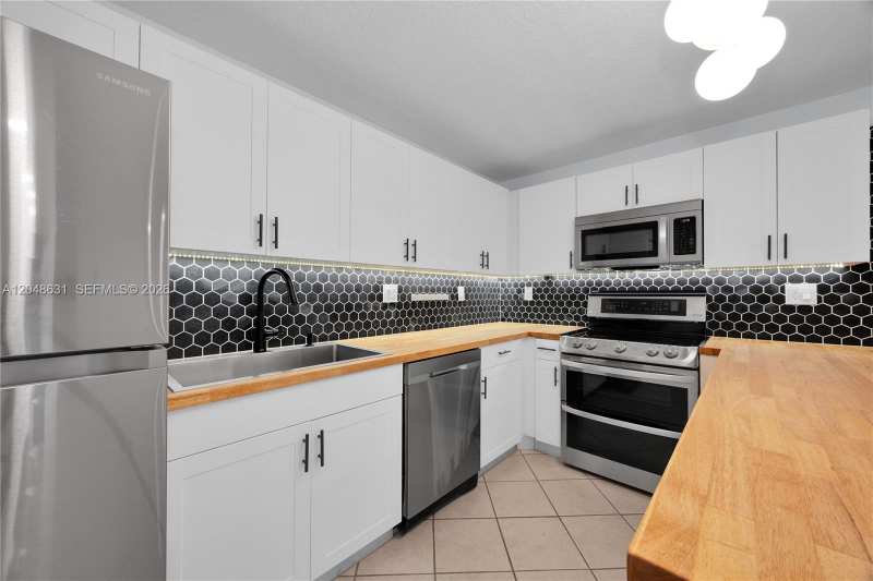 2734 Bird Ave # 301, Miami FL 33133