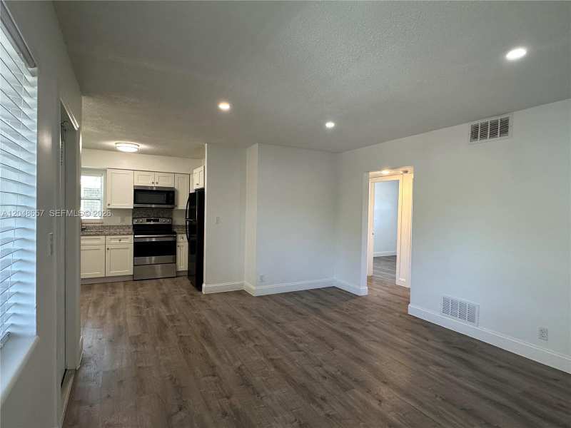 2401 NW 9th Ave # 3, Wilton Manors FL 33311