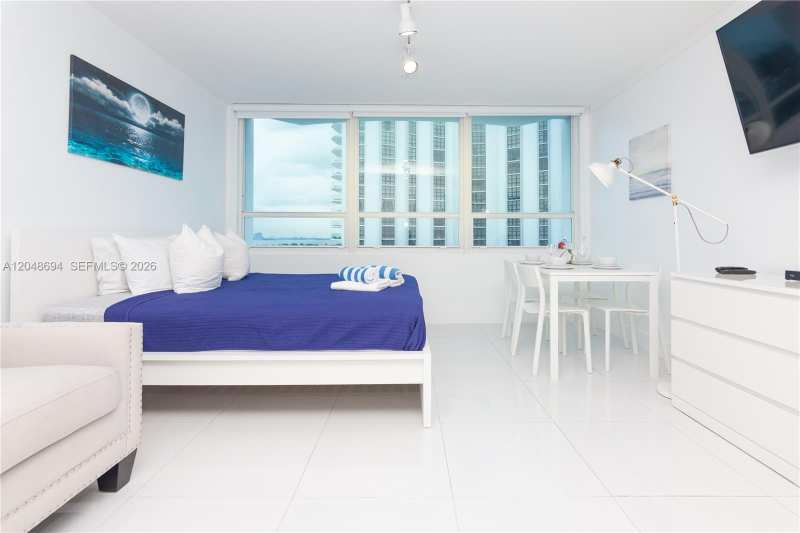 5445 Collins Ave # 908, Miami Beach FL 33140