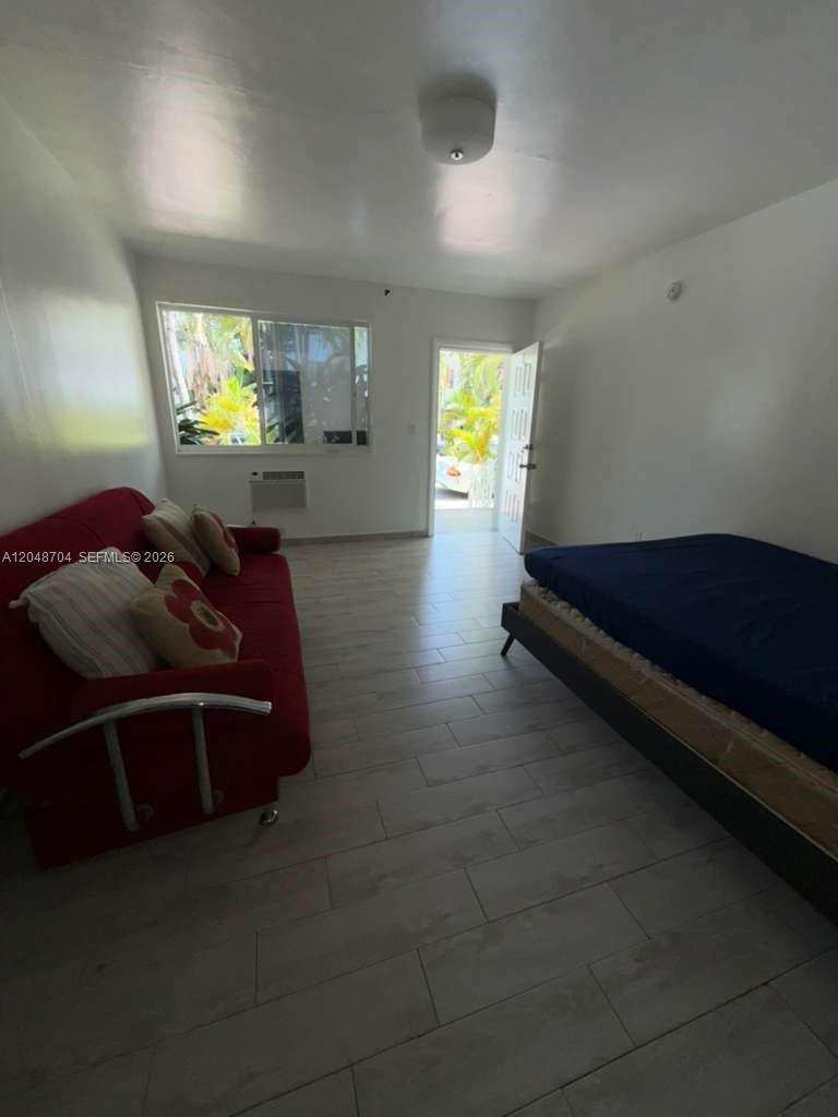 1600 Pennsylvania Ave # 7, Miami Beach FL 33139