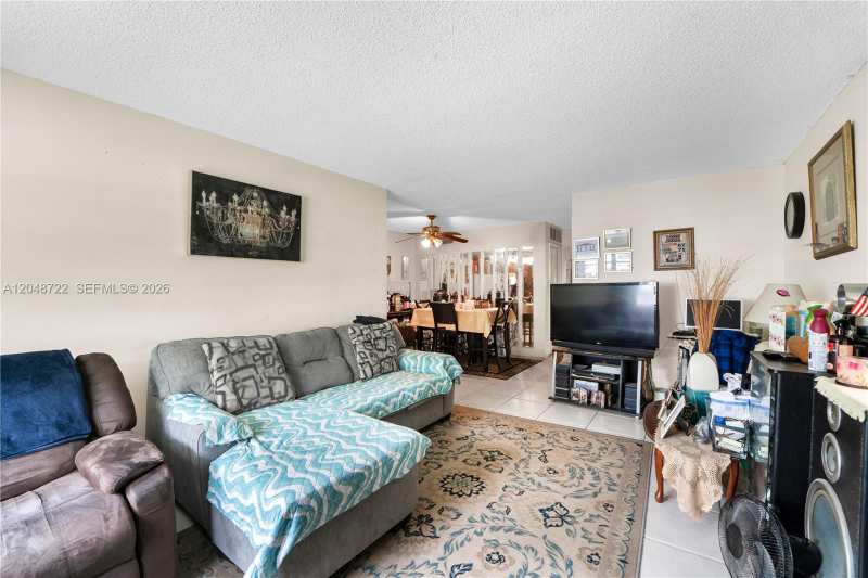 20337 NE 2nd Ave # 2, Miami FL 33179