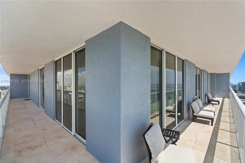 50 Biscayne Blvd # 5210, Miami FL 33132