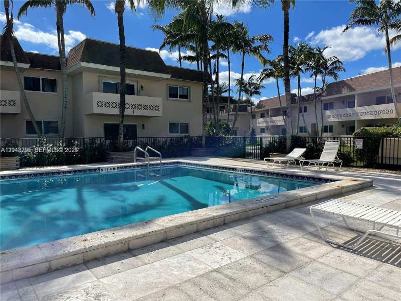 14500 SW 88th Ave # 151, Palmetto Bay FL 33176