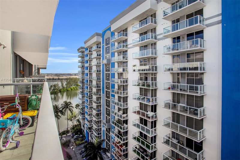 5091 NW 7th St # 11, Miami FL 33126