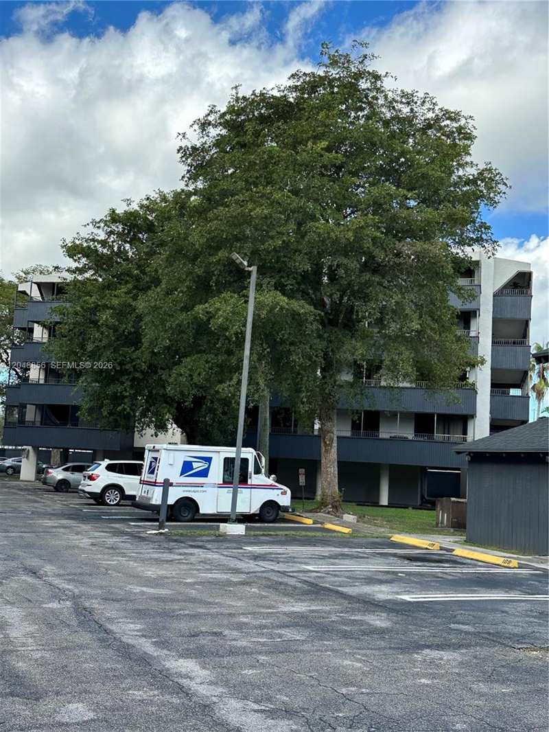 16220 NW 2nd Ave # 412, Miami FL 33169