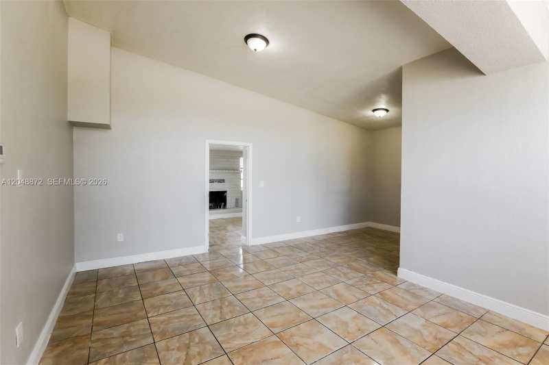 1900 NW 187th St, Miami Gardens FL 33056
