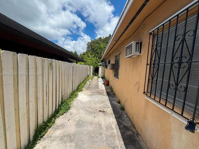 1236 NW 33rd Ave # 1, Miami FL 33125