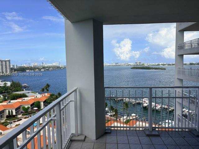 4000 Towerside Ter # 1403, Miami FL 33138