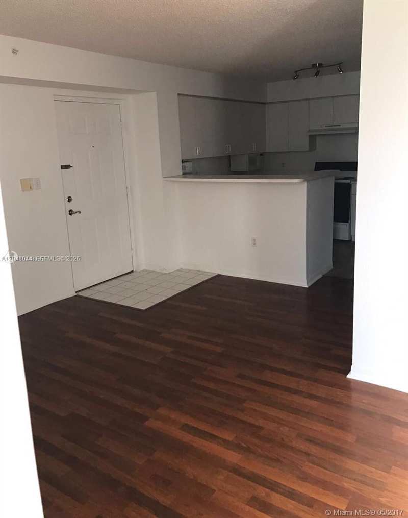 4420 NW 107th Ave # 207, Doral FL 33178