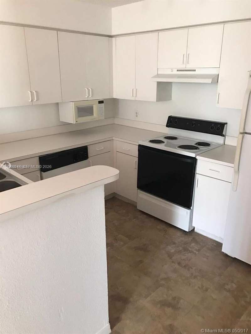 4420 NW 107th Ave # 207, Doral FL 33178