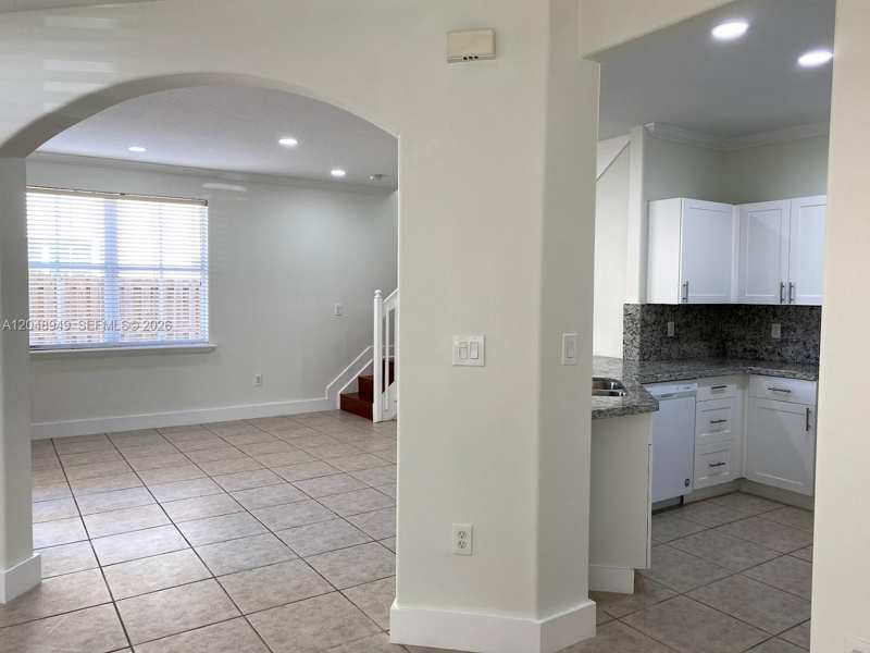 4874 NW 107th Path, Doral FL 33178