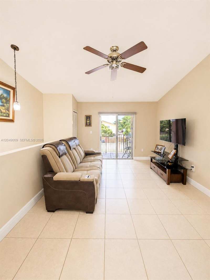5800 W 18th Ln, Hialeah FL 33012