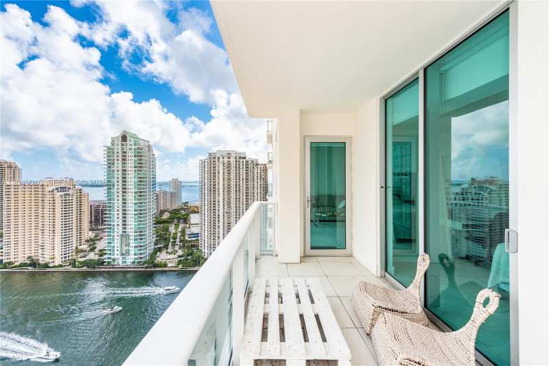 300 S Biscayne Blvd # 2814, Miami FL 33131