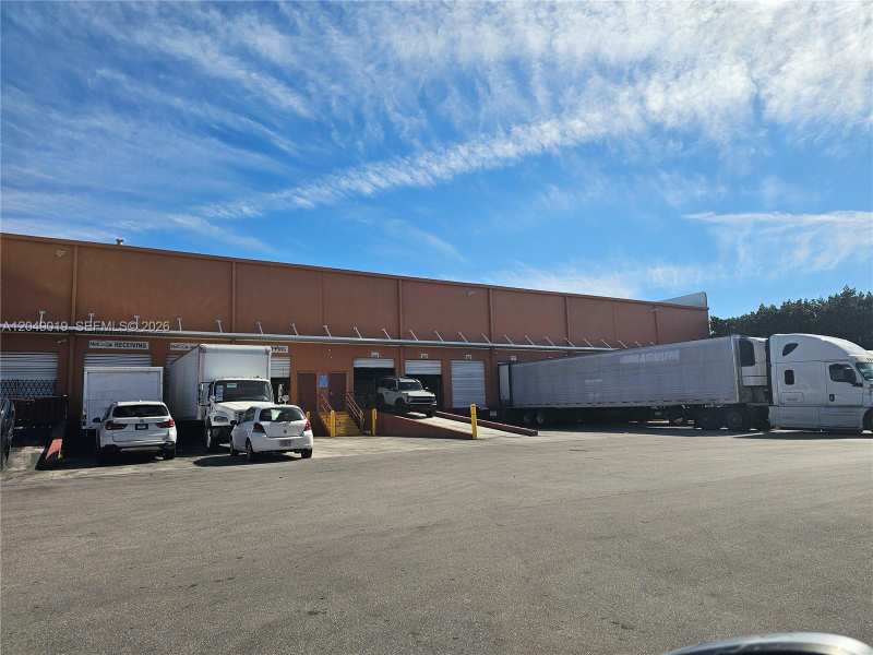 9613 NW 33rd St, Doral FL 33172