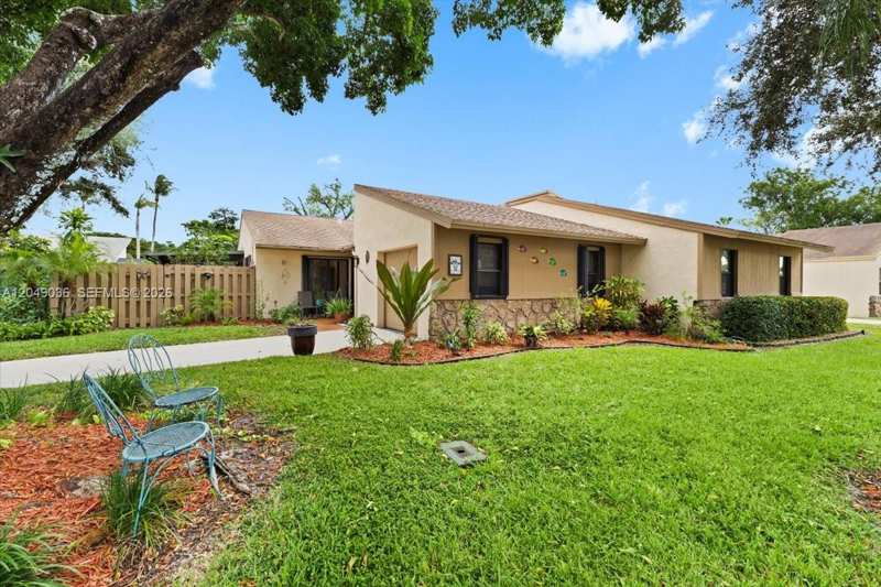 901 NW 26th Ave, Delray Beach FL 33445