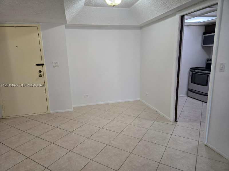 3690 Inverrary Dr # 2Q, Lauderhill FL 33319