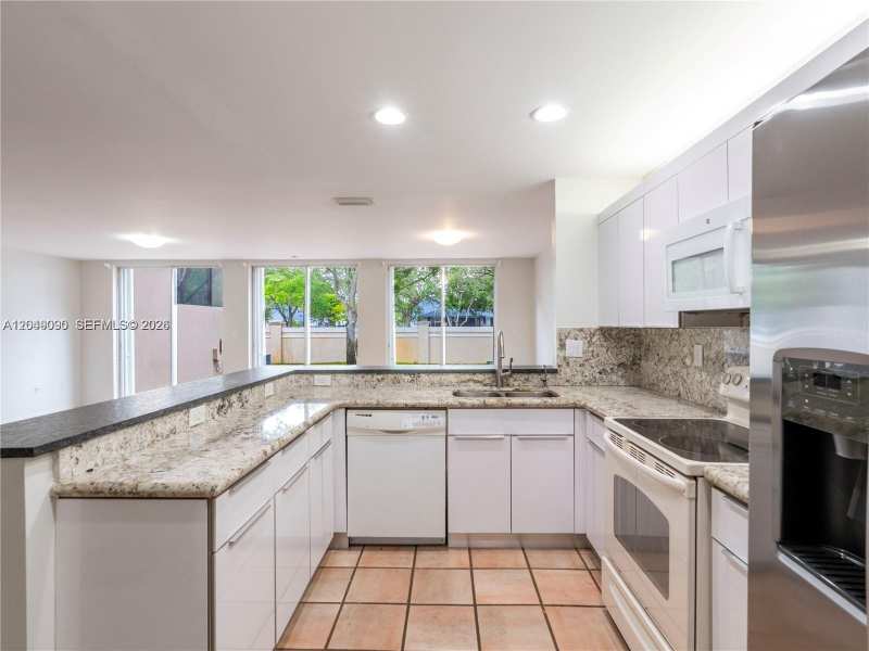 5243 NW 102nd Ct # 5243, Doral FL 33178