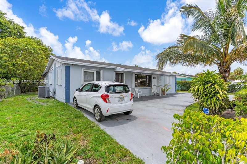20630 NW 37th Ct, Miami Gardens FL 33055