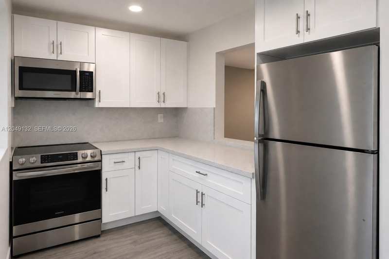 6175 W 20th Ave # 306, Hialeah FL 33012