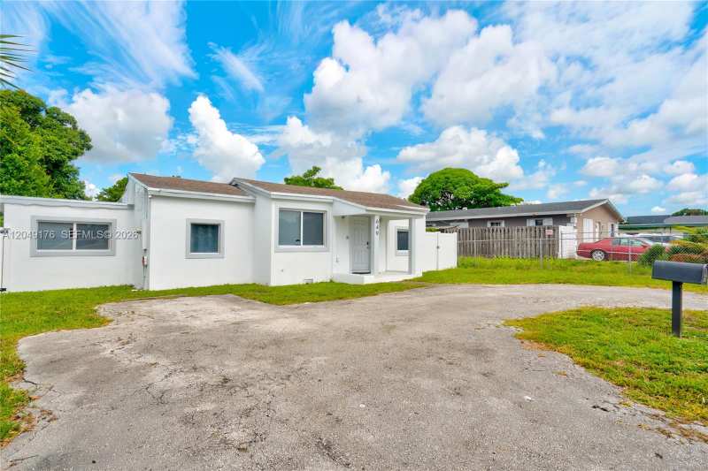649 NW 24th Ave, Fort Lauderdale FL 33311
