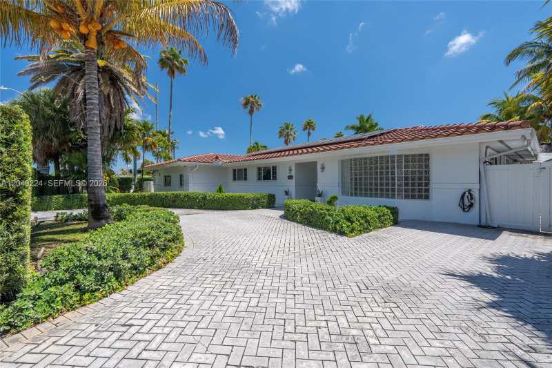 20235 Highland Lakes Blvd, Miami FL 33179