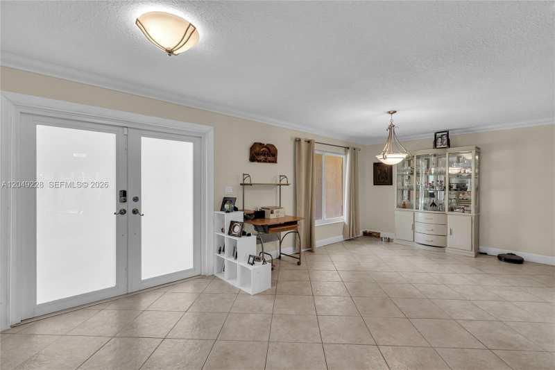16740 Harbor Ct, Weston FL 33326