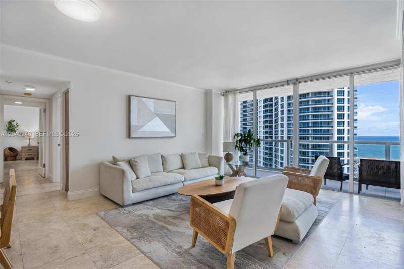 5900 Collins Ave # 1406, Miami Beach FL 33140