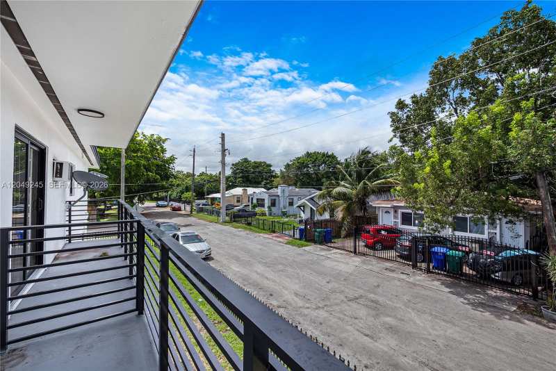131 NE 77th St, Miami FL 33138