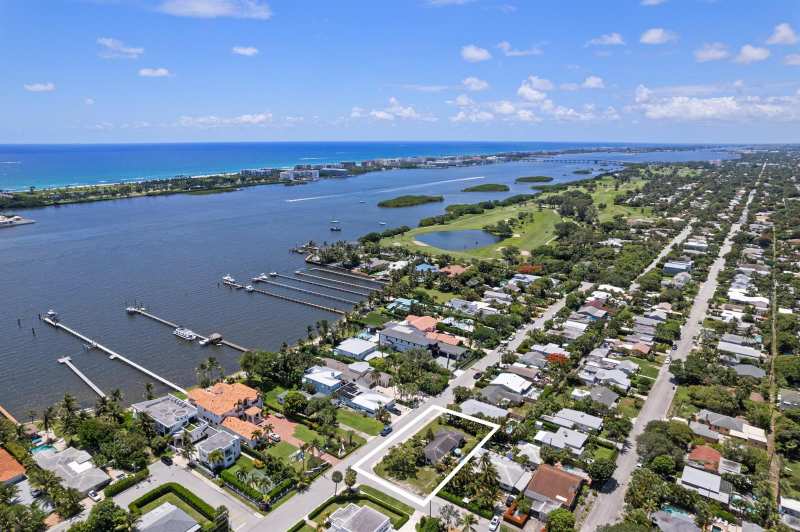 1725 N Lakeside Drive, FL 33460