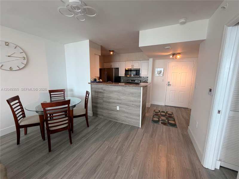 1155 Brickell Bay Dr # 3405, Miami FL 33131