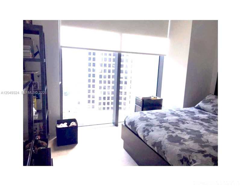 68 SE 6th St # 2007, Miami FL 33131