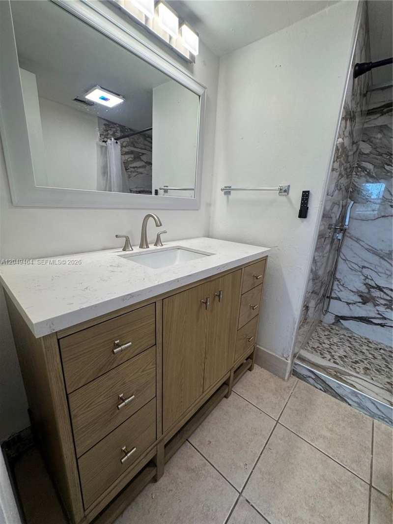 8500 Sunrise Lakes Blvd # 103, Sunrise FL 33322