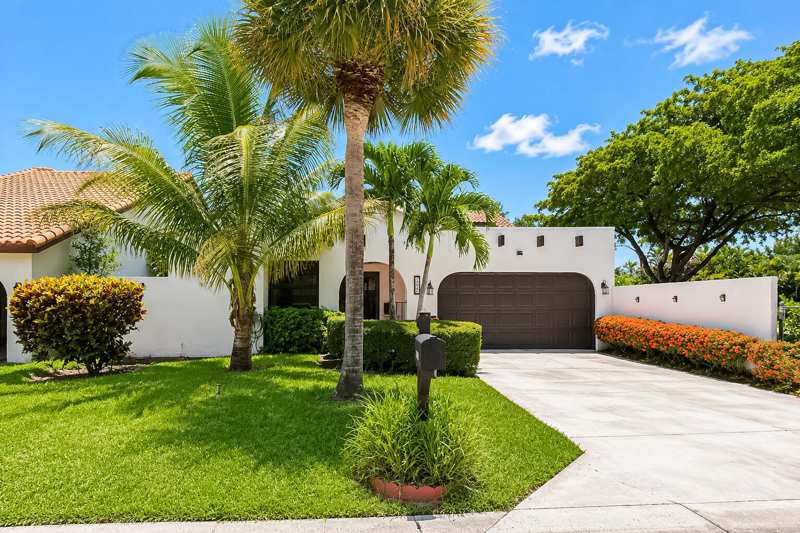 7678 Solimar Circle, Boca Raton FL 33433