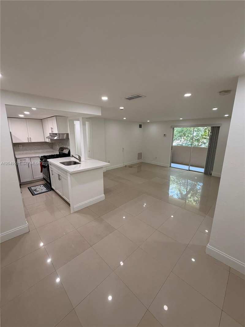 2201 Brickell Ave # 47, Miami FL 33129