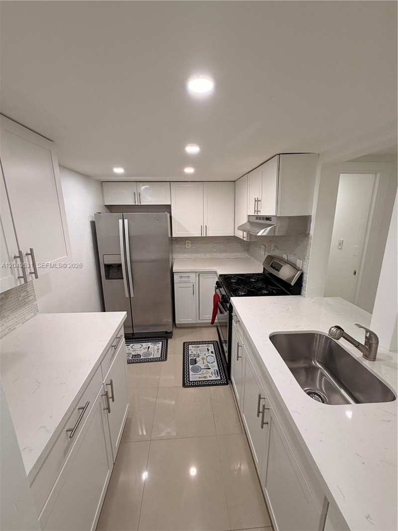 2201 Brickell Ave # 47, Miami FL 33129