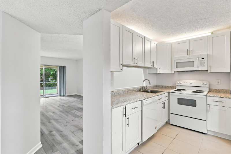 8820 Royal Palm Boulevard # 4, Coral Springs FL 33065
