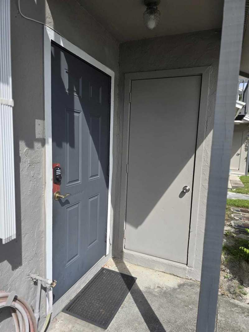 5204 Bayside Drive # 5204, FL 33463