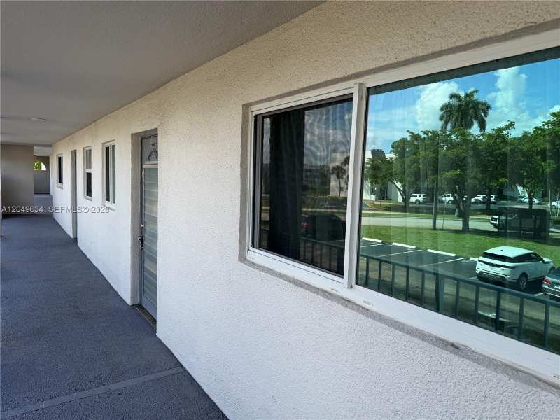 8135 Sunrise Lakes Blvd # 210, Sunrise FL 33322