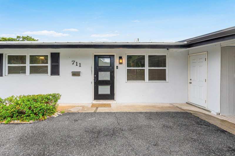 711 Laurel Drive, Lake Park FL 33403