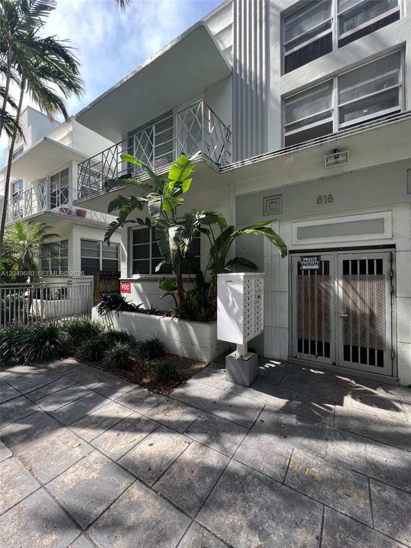 818 Pennsylvania Ave # 1, Miami Beach FL 33139