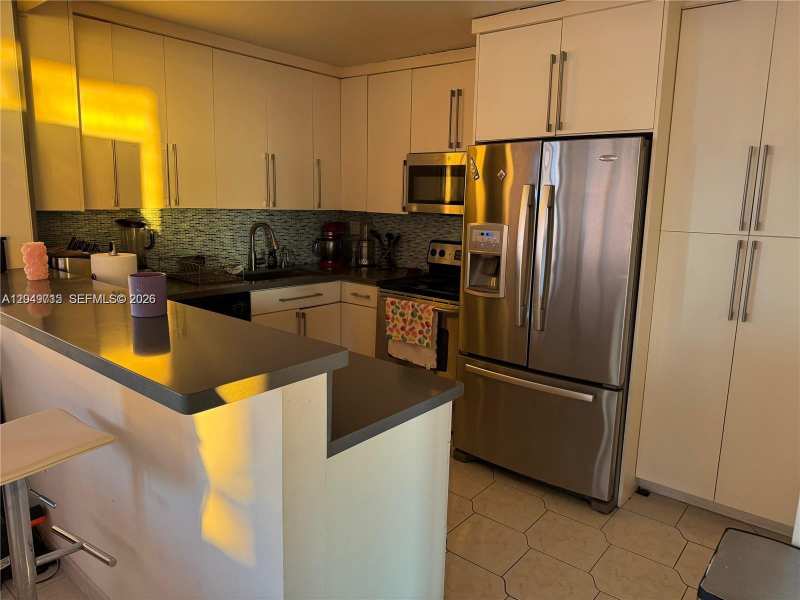 2750 NE 183rd St, Aventura FL 33160