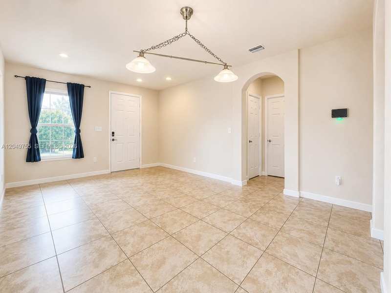 17001 SW 96th St, Miami FL 33196